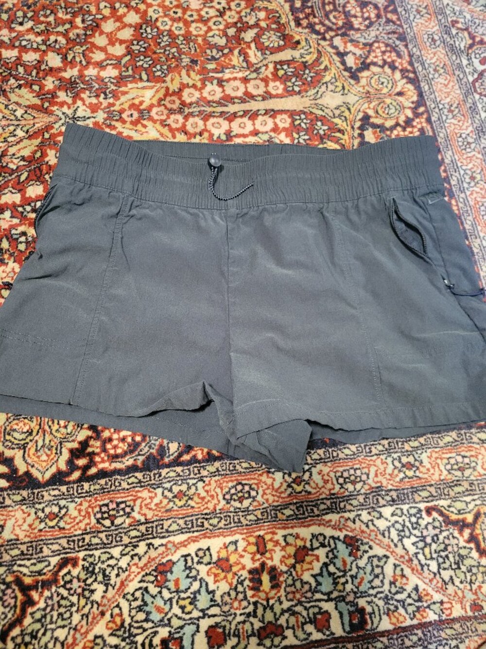 Avalanche Great sports Shorts Size Xl